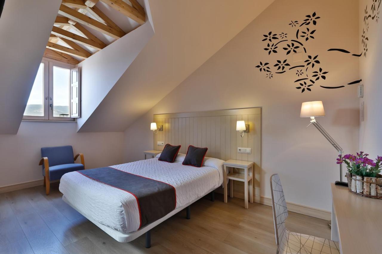 Hostal La Chata By Vivere Stays San Ildefonso Εξωτερικό φωτογραφία